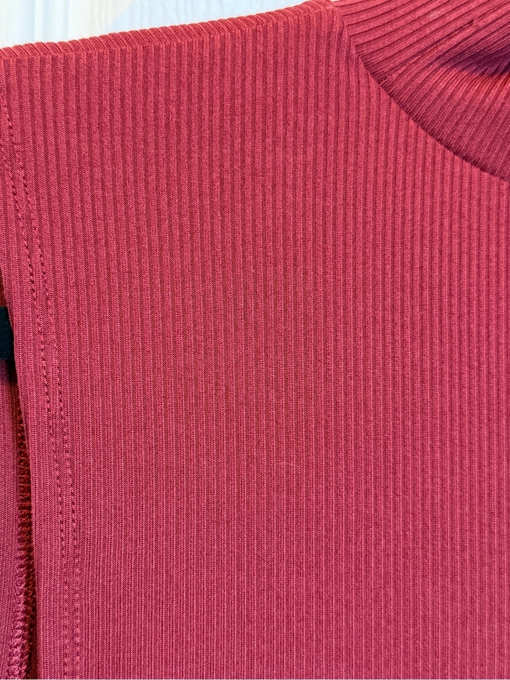 No Boundaries Burgundy Ribbed Mock Neck Sleeveless Top XXL 19 Stretch - Picture 3 of 6